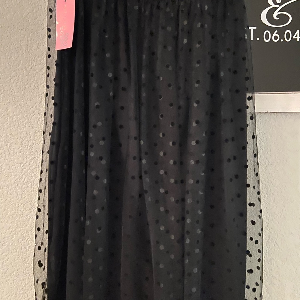 NWT Women’s silky skirt with lining, Gorgeous!
